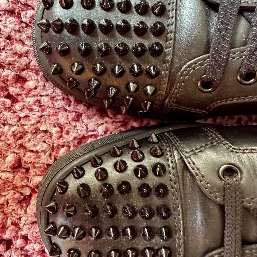 Christian Louboutin Louis Junior Spikes Orlato Sneakers Size 40 - Picture 5 of 6